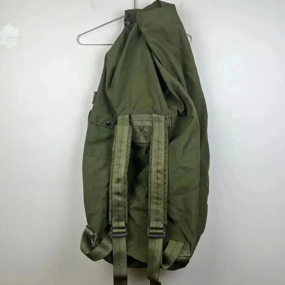 Vintage Military US Olive Drab Backpack - Picture 3 of 6